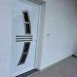Pamja شقة ساراندا
