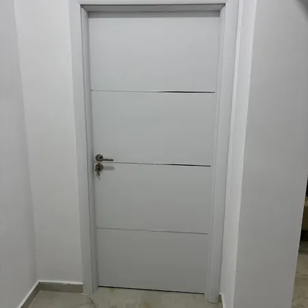 Apartment Pamja *
